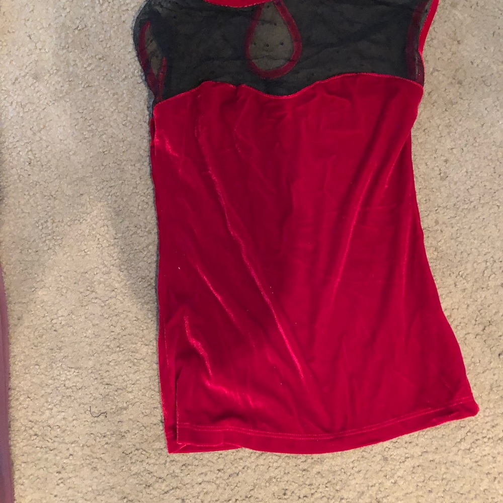 Steady clothing velvet top